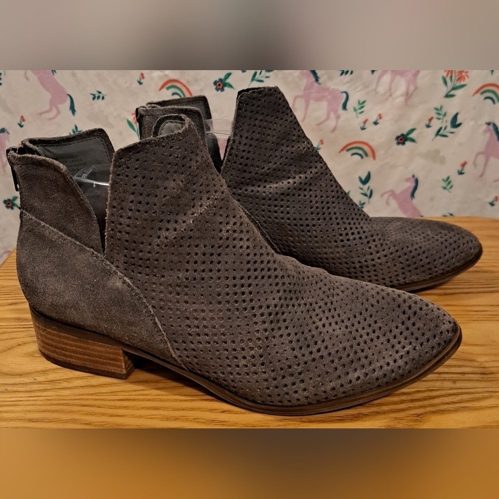 Crown Vintage Rumble Grey Suede Boho Indie Neutral Casual Ankle Boot Shoe SZ 9M - Picture 3 of 9